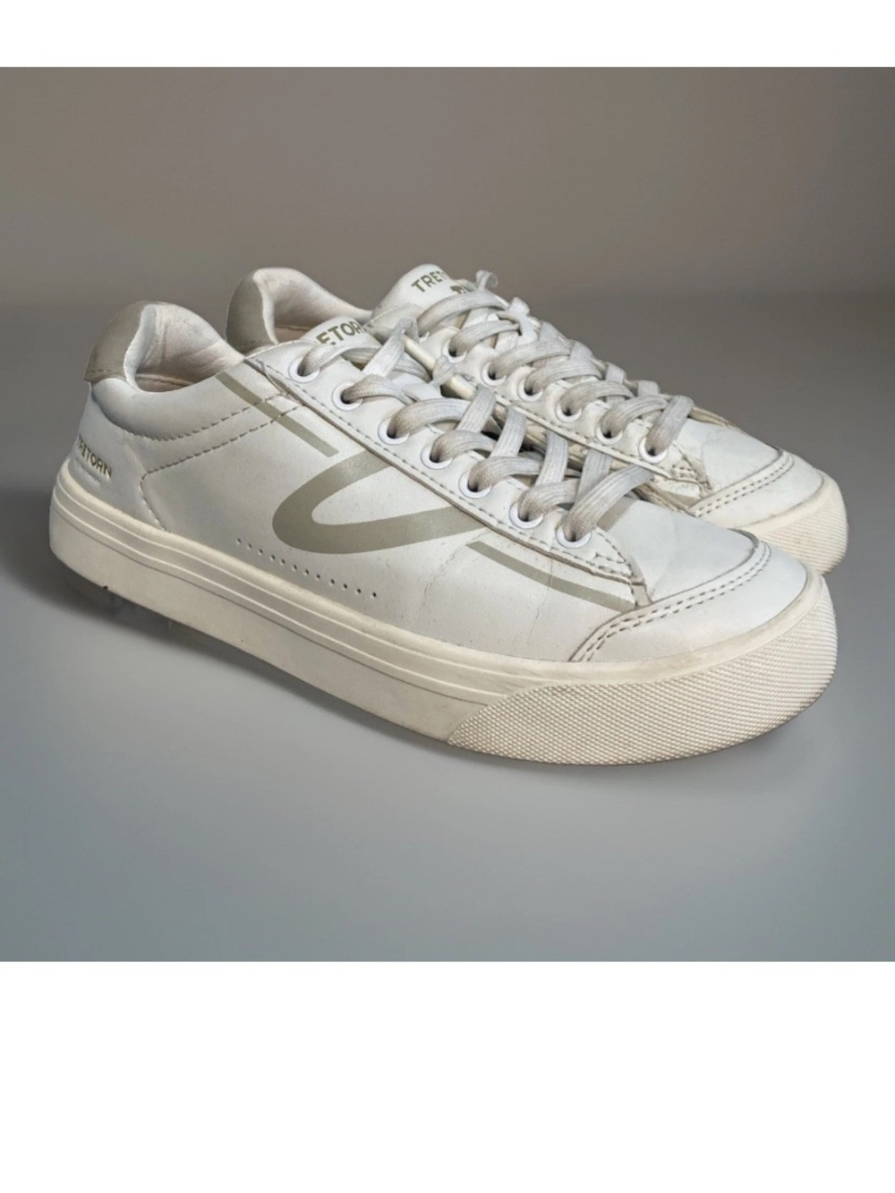 Tretorn “Serve” Women’s Memory Foam Footbed Sneaker 7 White Preowned Shoe